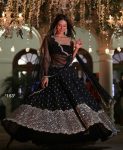 FASHIONABLE-GEORGETTE-SEQUENCE-WORK-LEHENGA-CHOLI-WITH-DUPATTA-PARTY-WEAR-WHOLESALE-PRICE-ETHNIC-GARMENT-3-1.jpeg