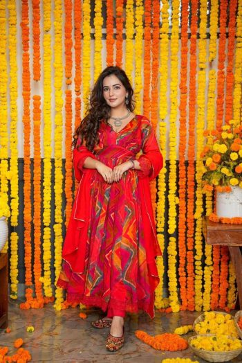 PARTY WEAR CHIFFON DIGITAL PRINT WORK GOWN BOTTOM WITH DUPATTA  RED