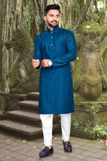 TRENDING WEAVING WORK MEN'S KURTA WITH PAYJAMA BLUE