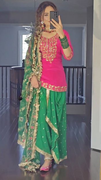 RICH LOOK GEORGETTE EMBROIDERY AND SEQUENCE WORK TOP LEHENGA WITH DUPATTA PINK