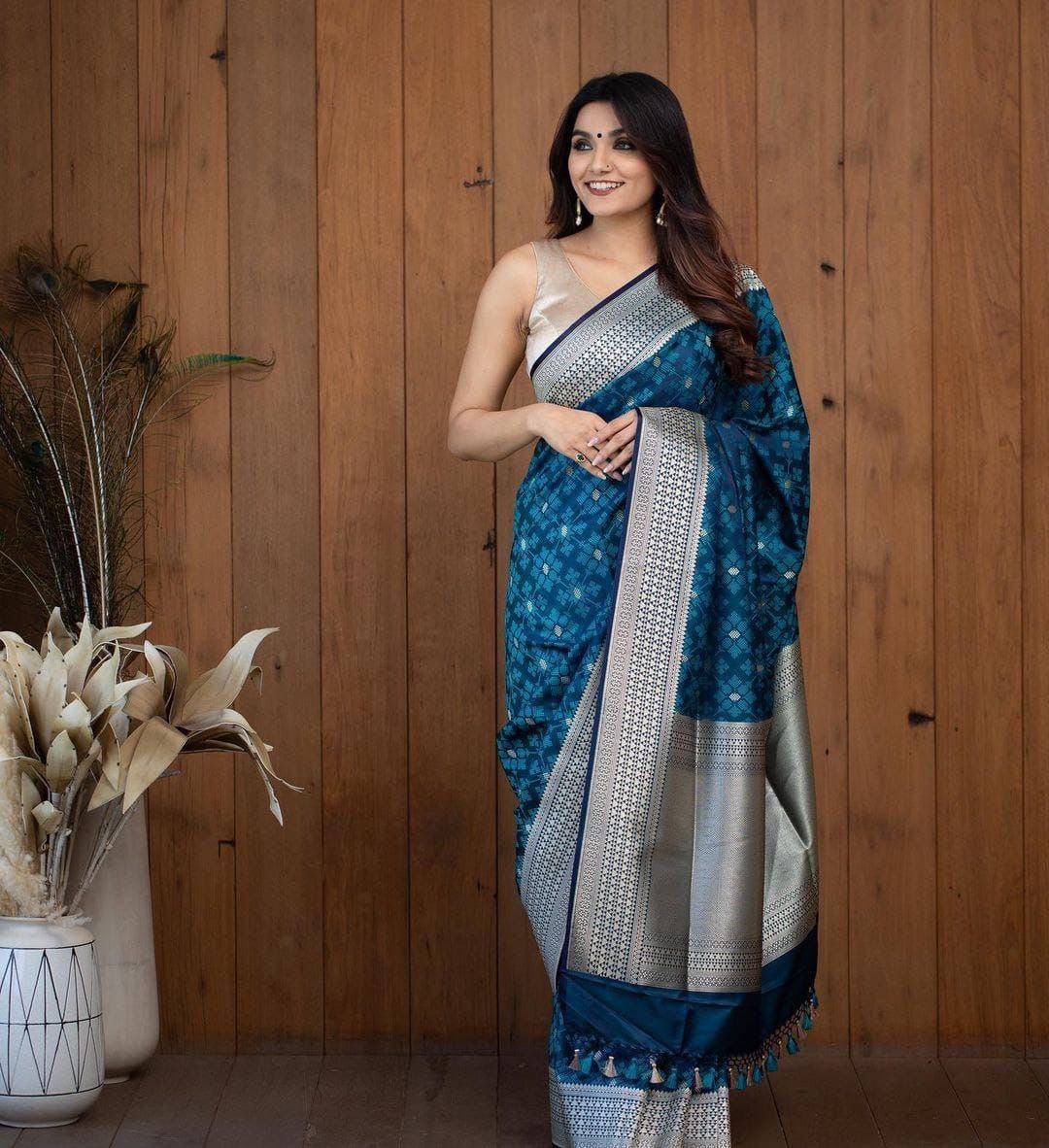 DESIGNER-BANARASI-SILK-SAREE-WITH-UNSTITCHED-BLOUSE-PARTY-WEAR-WHOLESALE-PRICE-ETHNIC-GARMENT-1-2-1.jpeg