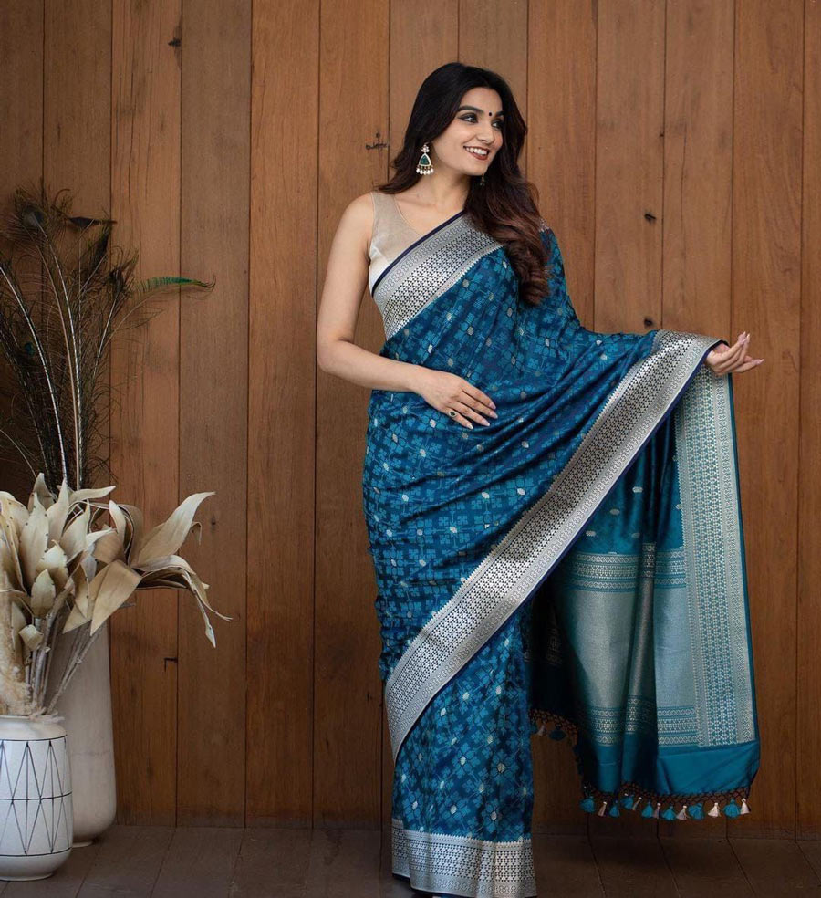 DESIGNER-BANARASI-SILK-SAREE-WITH-UNSTITCHED-BLOUSE-PARTY-WEAR-WHOLESALE-PRICE-ETHNIC-GARMENT-1-4.jpg