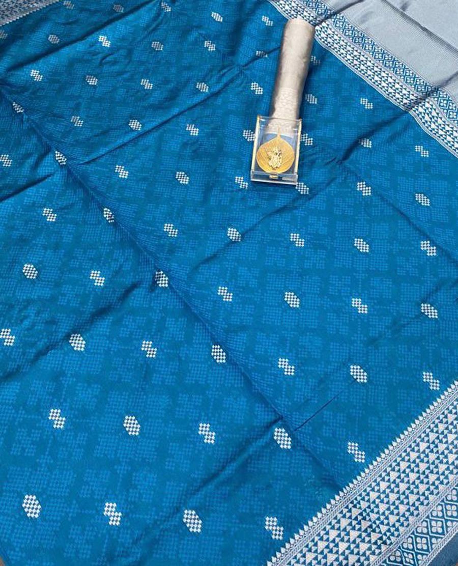 DESIGNER-BANARASI-SILK-SAREE-WITH-UNSTITCHED-BLOUSE-PARTY-WEAR-WHOLESALE-PRICE-ETHNIC-GARMENT-2-4.jpg