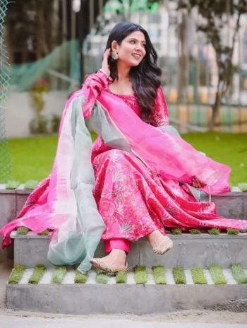 DESIGNER CHINON SILK DIGITAL PRINTED GOWN BOTTOM WITH DUPATTA PINK