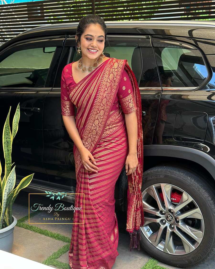 FANCY-BANARASI-SILK-GOLD-ZARI-WEAVING-WORK-SAREE-WITH-UNSTITCHED-BLOUSE-PARTY-WEAR-WHOLESALE-PRICE-ETHNIC-GARMENT-5.jpeg
