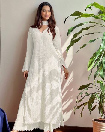 TRENDY GEORGETTE EMBROIDERY THREAD WORK TOP PALAZZO WITH DUPATTA WHITE
