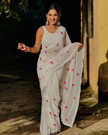 FASHIONABLE GEORGETTE THREAD WORK SAREE WITH UNSTITCHED BLOUSE WHITE