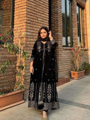 DESIGNER VELVET EMBROIDERY WORK GOWN BOTTOM WITH DUPATTA BLACK