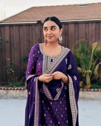 FASHIONABLE GEORGETTE THREAD SEQUENCE WORK TOP BOTTOM WITH DUPATTA PURPLE