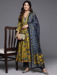 LATEST COTTON FLORAL PRINT TOP BOTTOM WITH DUPATTA CASUAL WEAR WHOLESALE PRICE ETHNIC GARMENT (2)