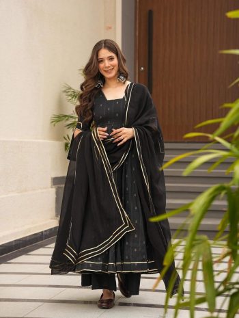 LATEST MUSLIN DIGITAL PRINTED GOWN BOTTOM WITH DUPATTA BLACK