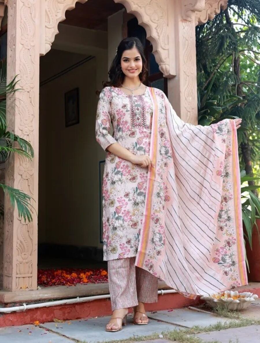 LATEST VISCOSE RAYON DIGITAL PRINTED TOP BOTTOM WITH DUPATTA CASUAL WEAR WHOLESALE PRICE ETHNIC GARMENT (6)