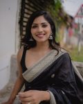 DESIGNER BANARASI SOFT SILK ZARI WEAVING WORK SAREE WITH UNSTITCHED BLOUSE PARTY WEAR WHOLESALE PRICE ETHNIC GARMENT (9)