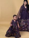 NEW ARRIVAL CREPE KALAMKARI PRINT MOTHER DAUGHTER GOWN DUPATTA SET FESTIVE WEAR WHOELSALE PRICE ETHNIC GARMENT (3)