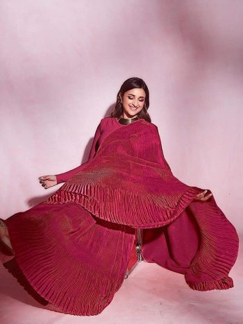FANCY CHINON CRUSHED SAREE WITH UNSTITCHED BLOUSE  MAROON