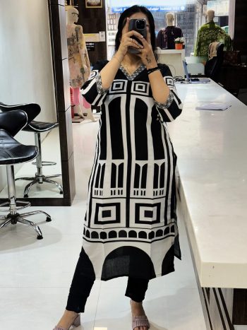 FASHIONABLE MUSLIN SILK DIGITAL PRINTED TOP PENT SET BLACK