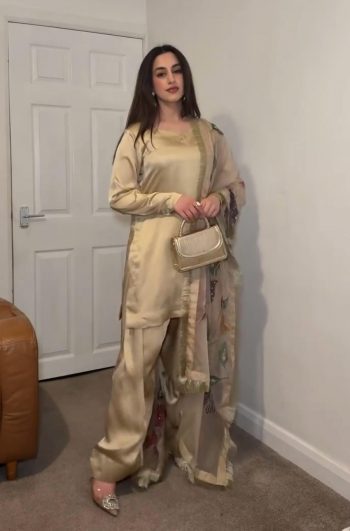 TRENDING JAPAN SATIN PLAIN TOP PATIYALA WITH TABBY SILK PRINTED DUPATTA CREAM