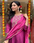DESIGNER MUSLIN GOLDEN ZARI EMBROIDERY WORK TOP BOTTOM WITH DUPATTA PARTY WEAR WHOLESALE PRICE ETHNIC GARMENT (3)