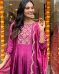 DESIGNER MUSLIN GOLDEN ZARI EMBROIDERY WORK TOP BOTTOM WITH DUPATTA PARTY WEAR WHOLESALE PRICE ETHNIC GARMENT (3)