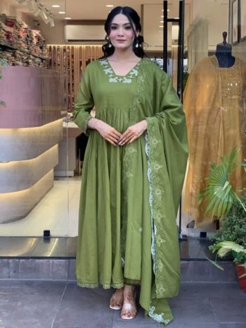 FANCY ITALIAN  EMBROIDERY WORK TOP BOTTOM WITH DUPATTA  PISTA