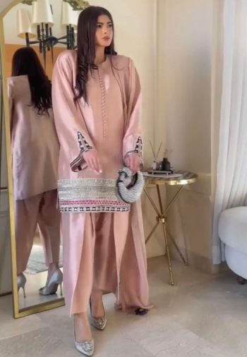 FASHIONABLE NATURAL CREPE EMBROIDERY LACE WORK TOP PATIYALA WITH DUPATTA BABY PINK