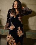 LATEST VISCOSE VELVET SEQUENCE EMBROIDERY WORK TOP BOTTOM WITH DUPATTA PARTY WEAR WHOLESALE PRICE ETHNIC GARMENT (5)