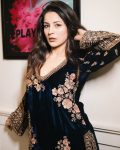 LATEST VISCOSE VELVET SEQUENCE EMBROIDERY WORK TOP BOTTOM WITH DUPATTA PARTY WEAR WHOLESALE PRICE ETHNIC GARMENT (5)