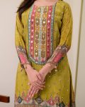 RICH LOOK MUSLIN COTTON DIGITAL PRINT WITH REAL MIRROR HANDWORK TOP BOTTOM WITH DUPATTA FESTIVE WEAR WHOLESALE PRICE ETHNIC GARMENT (3)