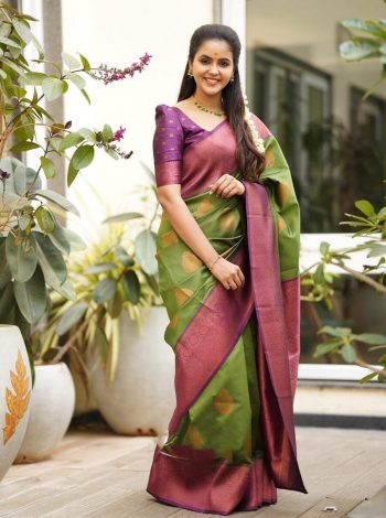 RICH LOOK SOFT LICHI SILK JACQUARD WORK SAREE WITH UNSTITCHED BLOUSE PARROT GREEN