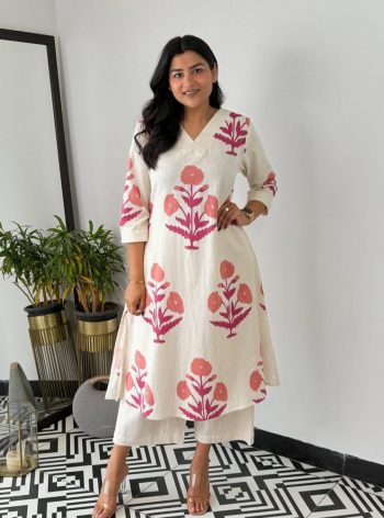 TRENDING COTTON FLORAL PRINTED A-LINE TOP WITH PENT SET PEACH