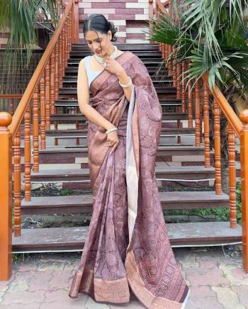 ATTRACTIVE DOLA KANJIVARAM SILK ZARI WEAVING PATTA WITH DIGITAL PRINT SAREE WITH UNSTITCHED BLOUSE  WINE