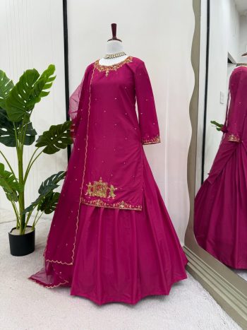 DESIGNER NATURAL CREEP SILK BEADS WITH THREAD AND SEQUENCE WORK TOP LEHENGA WITH DUPATTA PINK