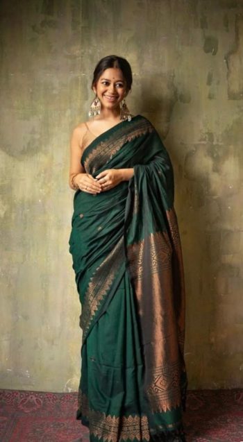 FASHIONABLE SOFT LICHI SILK  JACQUARD WORK SAREE WITH UNSTITCHED BLOUSE GREEN
