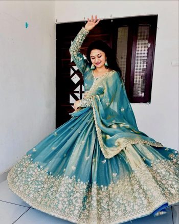 LUXURY  HEAVY FANDY SILK SEQUENCE THREAD & ZARI EMBROIDERY WORK LEHENGA CHOLI WITH DUPATTA SKY