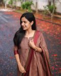 NEW ARRIVAL KANCHI COTTON ZARI WEAVING JACQUARD WORK TOP BOTTOM WITH DUPATTA CASAUL WEAR WHOLESALE PRICE ETHNIC GARMENT (4)