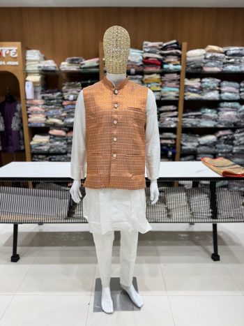 NEW ARRIVAL SILK KURTA COTTON PAYJAMA WITH JACQUARD KOTI MEN'S KURTA PAYJAMA SET  WHITE