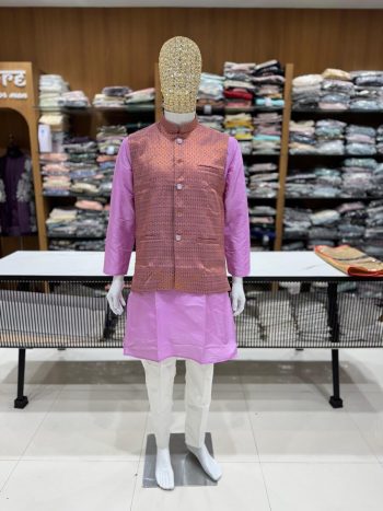 NEW ARRIVAL SILK KURTA COTTON PAYJAMA WITH JACQUARD KOTI MEN'S KURTA PAYJAMA SET  LAVENDER