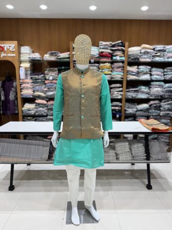 NEW ARRIVAL SILK KURTA COTTON PAYJAMA WITH JACQUARD KOTI MEN'S KURTA PAYJAMA SET  GREEN