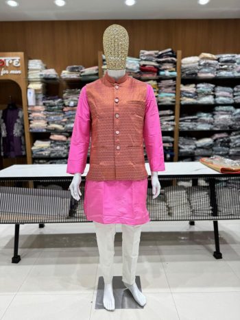 NEW ARRIVAL SILK KURTA COTTON PAYJAMA WITH JACQUARD KOTI MEN'S KURTA PAYJAMA SET  PINK
