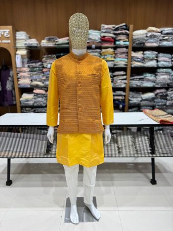 NEW ARRIVAL SILK KURTA COTTON PAYJAMA WITH JACQUARD KOTI MEN'S KURTA PAYJAMA SET  MUSTARD