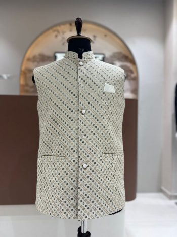 RICH LOOK JACQUARD WITH WEAVING WORK MEN'S KOTI WHITE