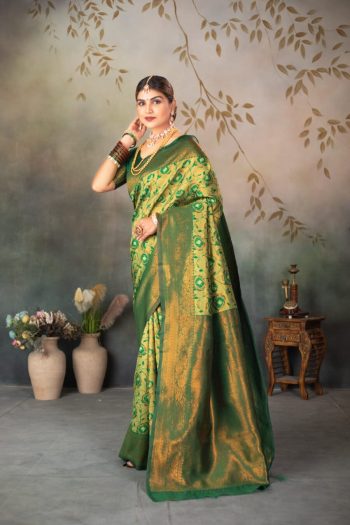 TRENDING  BANARASI SILK WEAVING SAREE WITH UNSTITCHED BLOUSE GREEN