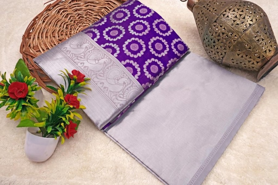 3BOLLYWOOD LICHI SILK JACQUARD WORK SAREE WITH UNSTITCHED BLOUSE CASUAL WEAR WHOLESALE PRICE WITH ETHINC GARMENT (7)