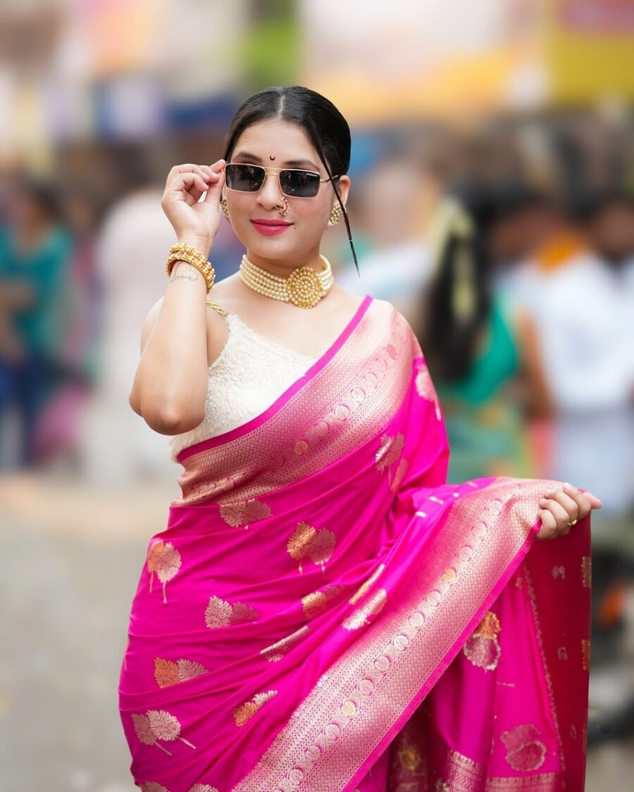 ATTRACTIVE BANARASI SOFT SILK WEAVING WORK SAREE WITH UNSTITCHED BLOUSE FESTIVAL WEAR WHOLESALE PRICE ETHNIC GARMENT (1)