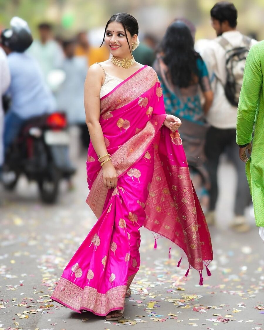 ATTRACTIVE BANARASI SOFT SILK WEAVING WORK SAREE WITH UNSTITCHED BLOUSE FESTIVAL WEAR WHOLESALE PRICE ETHNIC GARMENT (2)