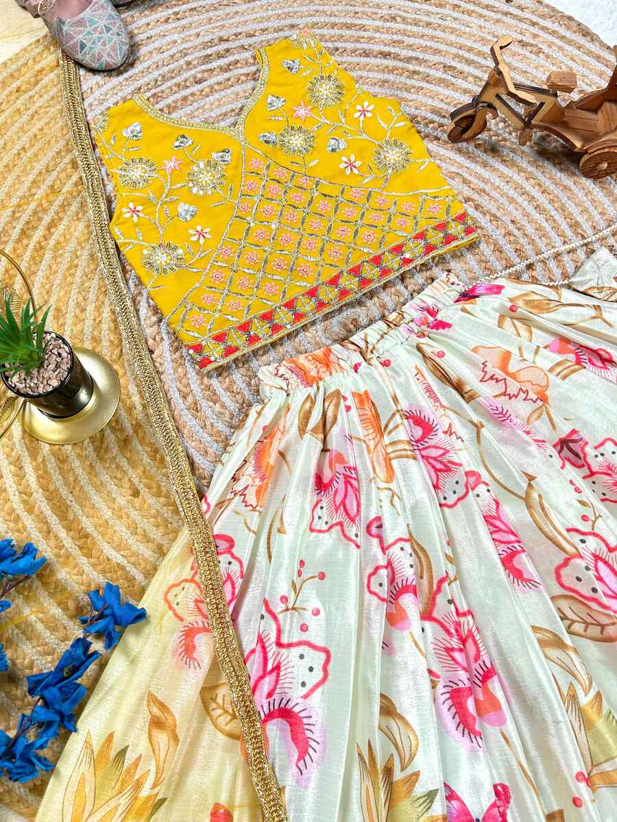 ATTRACTIVE CHINON SILLK DIGITAL PRINT WITH BORDER DESIGN & FANCY LATKAN DORE WORK LEHENGA CHOLI WITH DUPATTA WEDDING WEAR WHOLESALE PRICE ETHNIC GARMENT (7)
