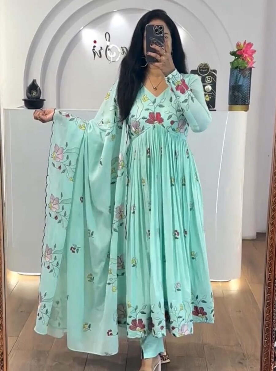 ATTRACTIVE GEORGETTE EMBROIDERY THREAD WORK GOWN BOTTOM WITH DUPATTA FESTIVAL WEAR WHOLESALE PRICE ETHNIC GARMENT(32)