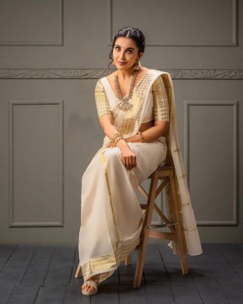 ATTRACTIVE LICHI SILK JACQUARD WORK SAREE WITH UNSTITCHED BLOUSE WHITE