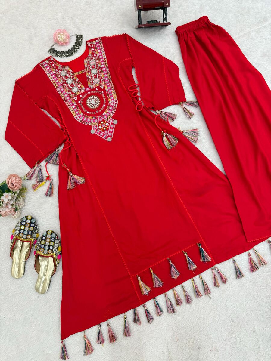 ATTRACTIVE RAYON THREAD AND REAL MIRROR WITH TASSELS AND FANCY LACE WORK CO-ORD SET PARTY WEAR WHOLESALE PRICE ETHNIC GARMENT (9)