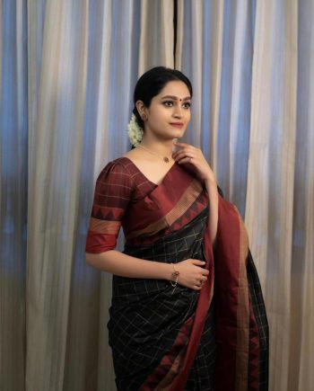 FASHINOABLE LICHI SILK JACQUARD WORK SAREE WITH UNSTITCHED BLOUSE BLACK